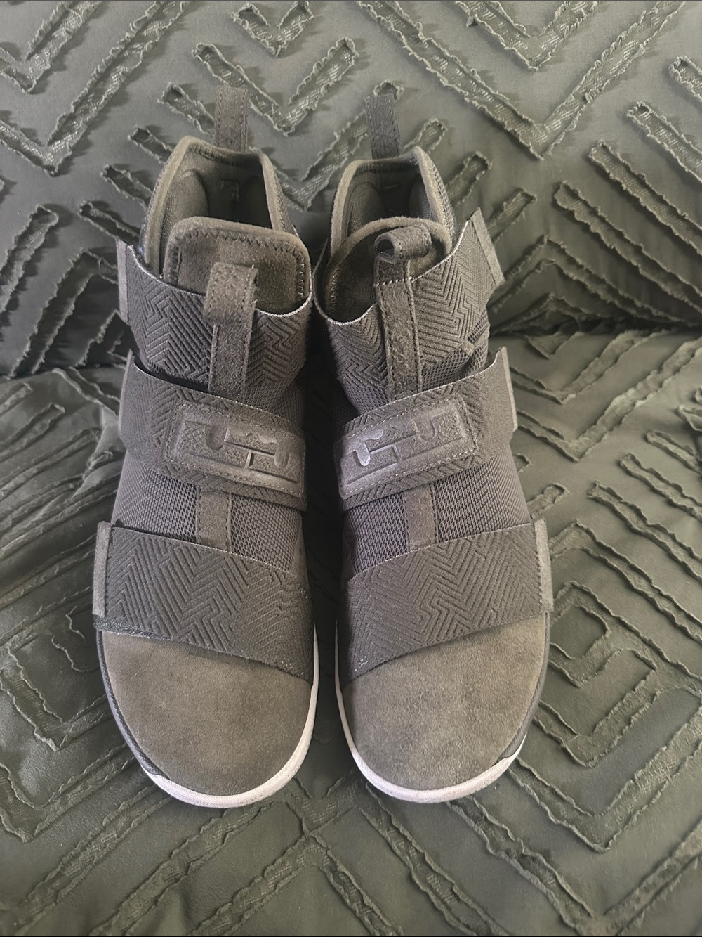 Men's Athletic Strap Sneakers in Black - Stylish Everyday Comfort